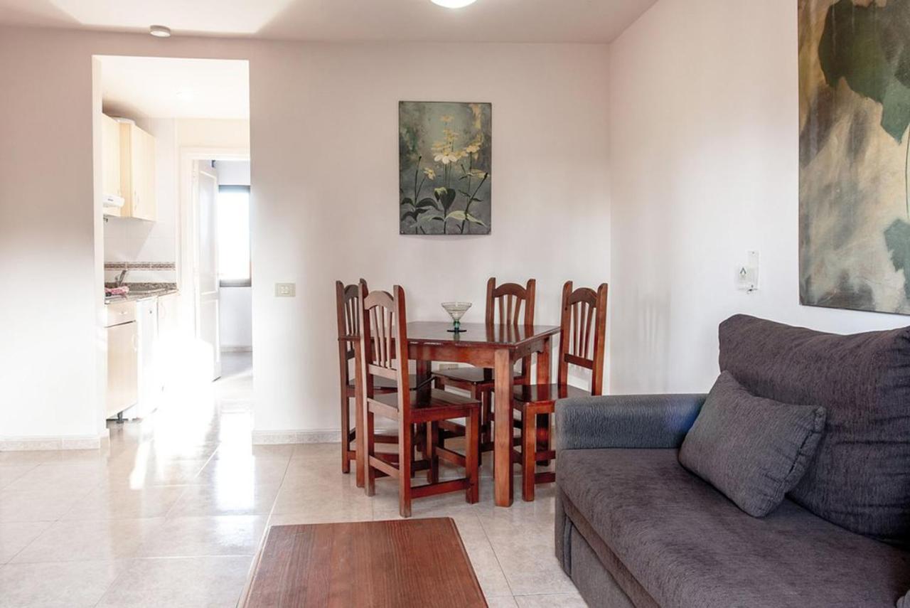 Family Apartment 1 Bedroom With Pool View - Oasis Duna Resort Corralejo Exterior foto